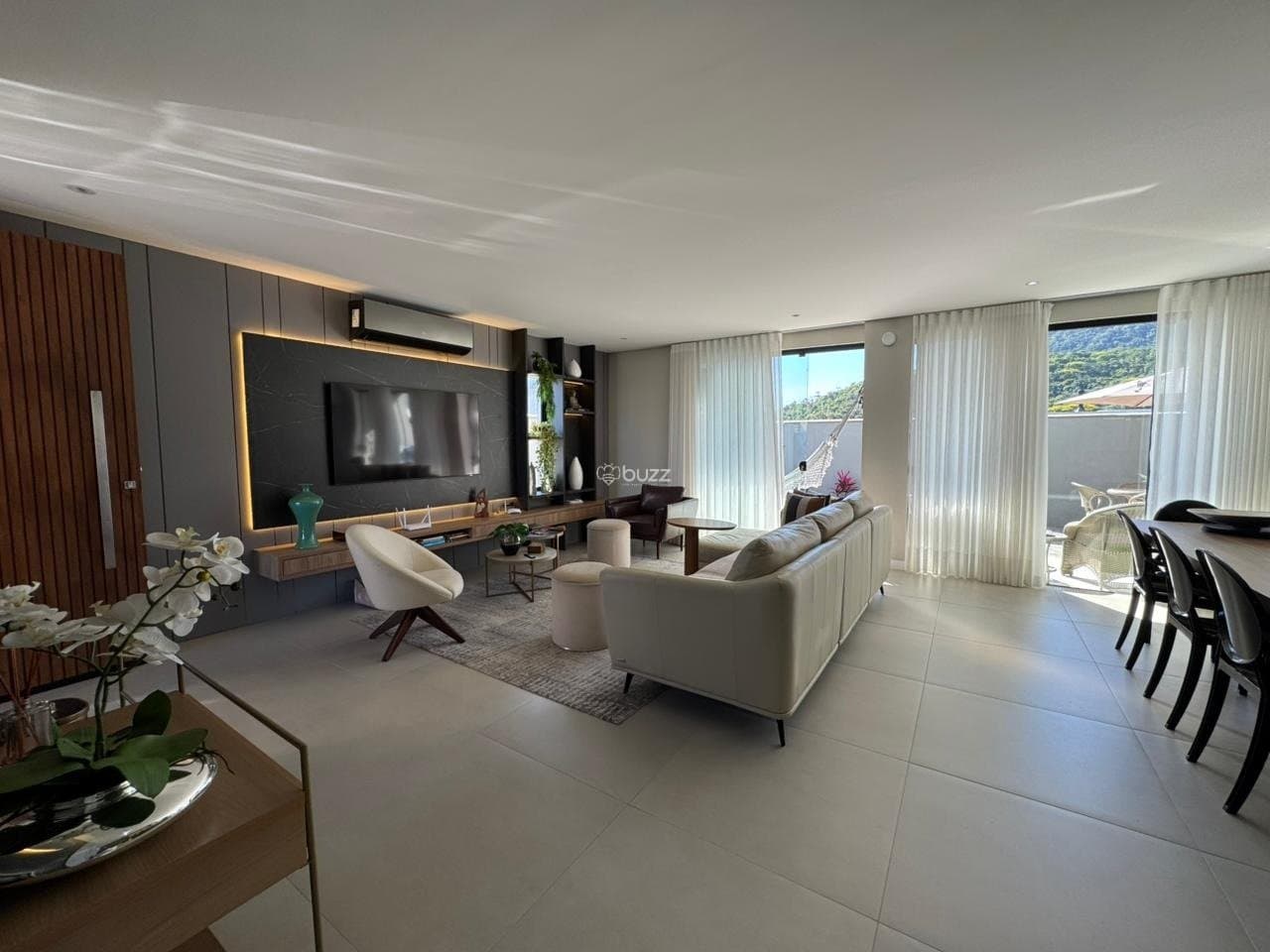 Casa com Projeto Contemporâneo